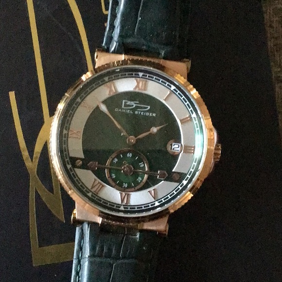 Beautiful Daniel Steiger watch - Picture 3 of 4